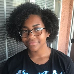 Meet your Posher, Vanessa